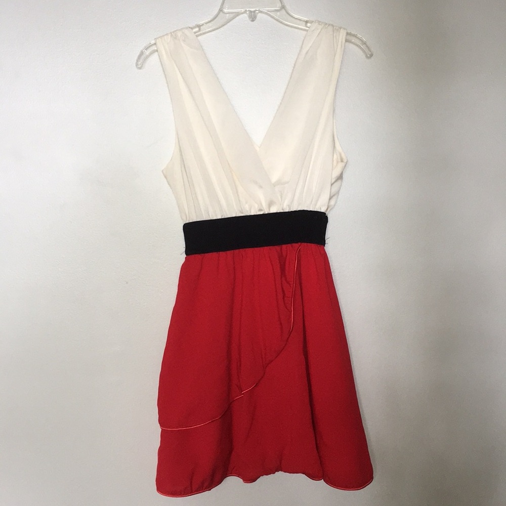 Cute dress!